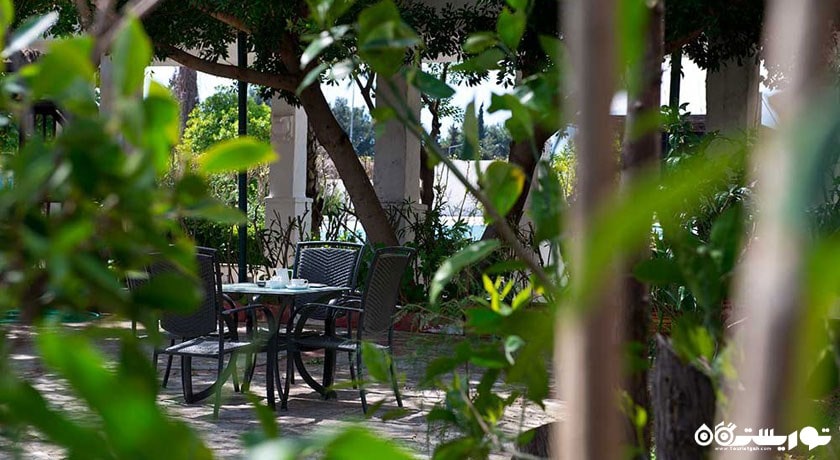 رستوران فضای باز هتل گریدا سیتی